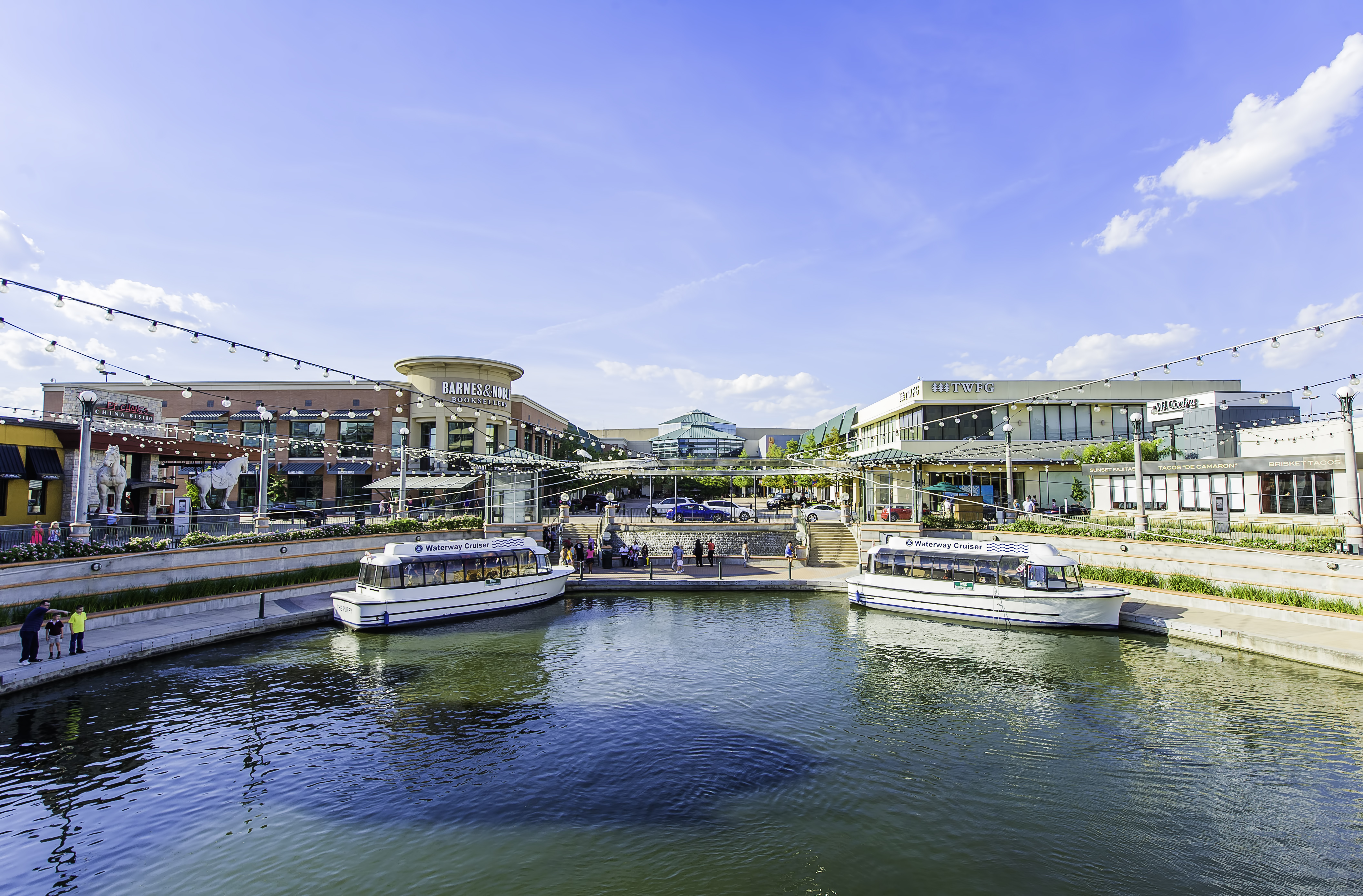 Waterway Cruisers at Woodlands Mall Turning Basin - The Woodlands Journal